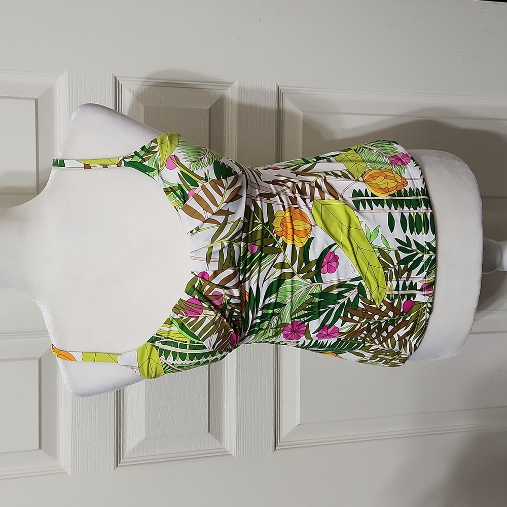 NWT Trina Turk Tropical Print Tankini Top and Bottom Set. Size 4 - Picture 2 of 12